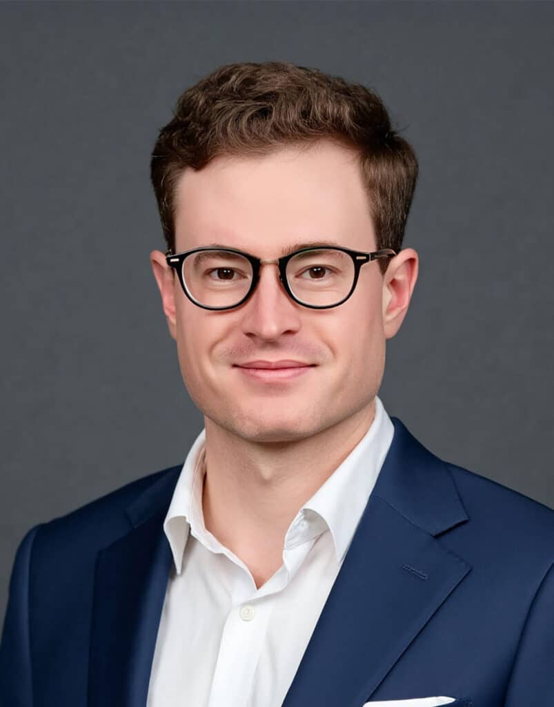 Dr. Matthew Louis